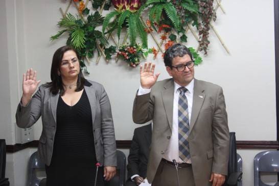 Imagen principal del artículo: Si quedan con dolor de estómago no es culpa mía
