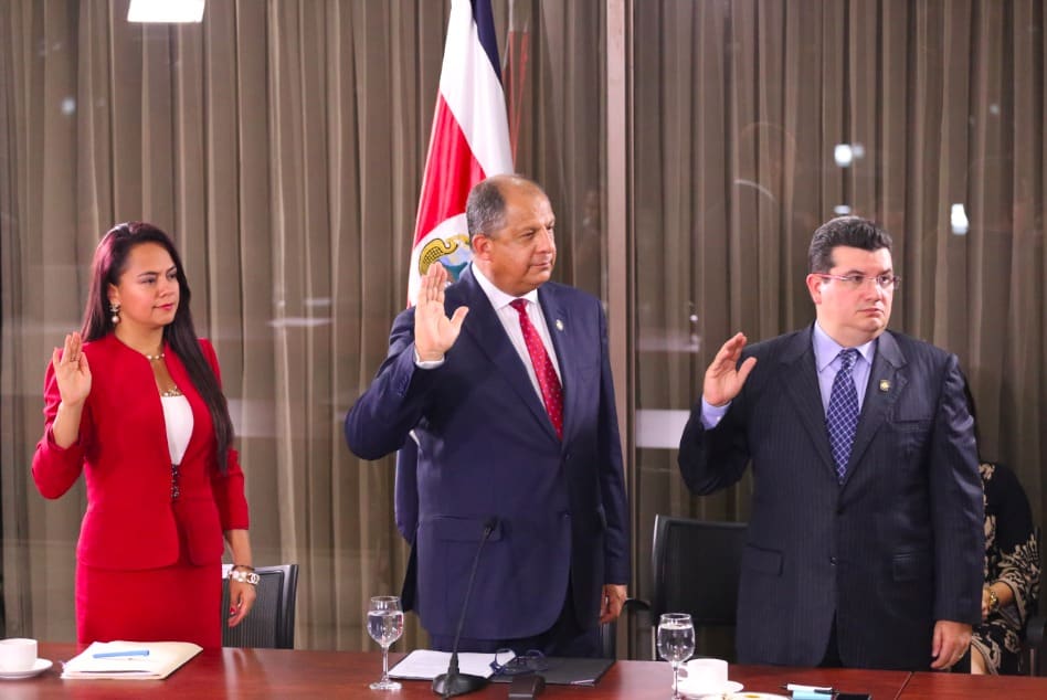 Imagen principal del artículo: El Presidente se robó el mandado