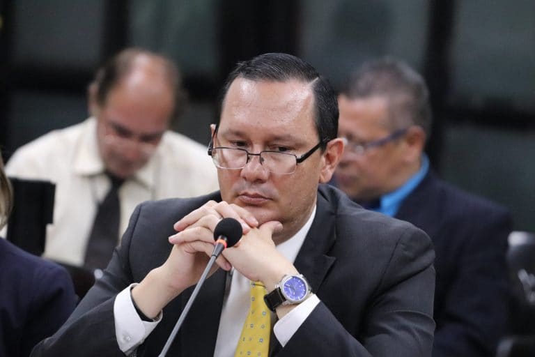 OIJ arresta a exmagistrado Celso Gamboa para extraditarlo a Estados Unidos por cargos de narcotráfico