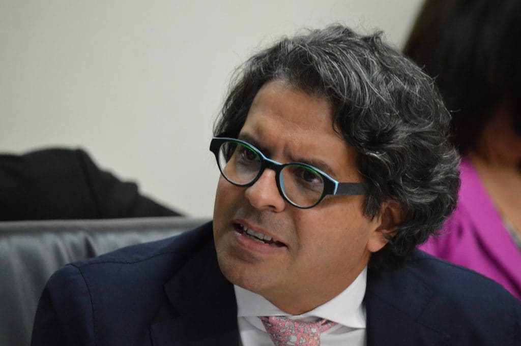 Imagen principal del artículo: Eli Feinzaig aplaude al PAC, Fabricio se reunirá con Albino y... la huelga sigue