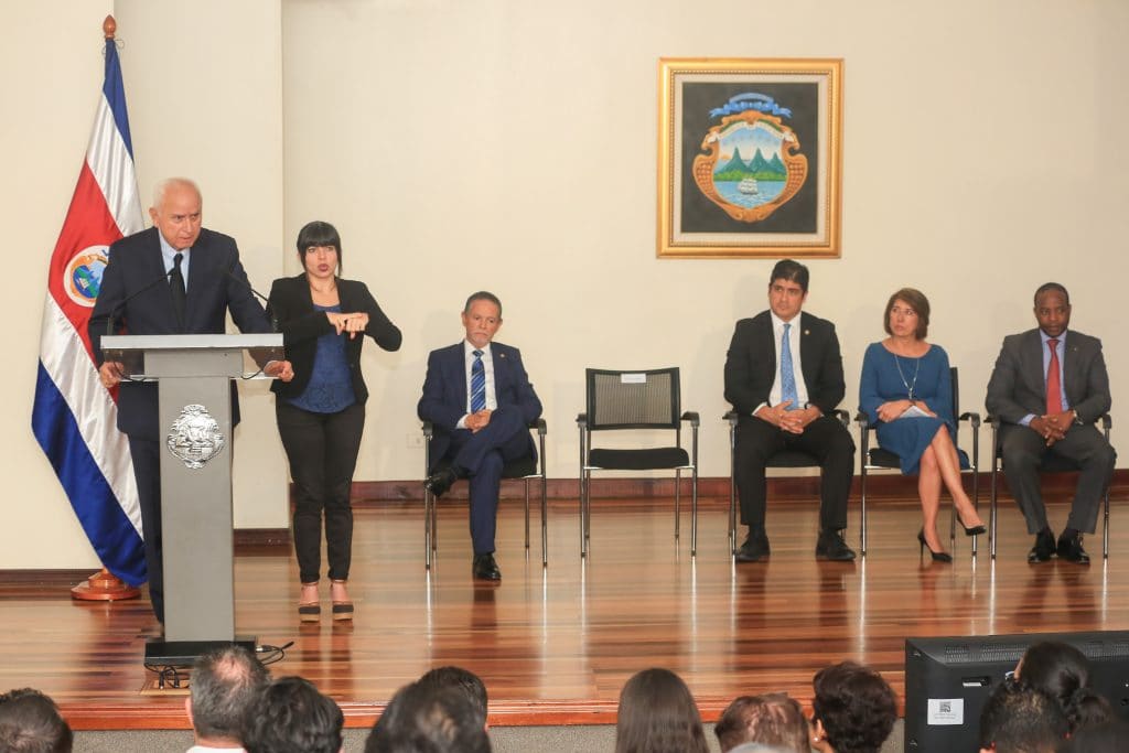 Imagen principal del artículo: Gobierno anuncia inversión de $4.600 millones en infraestructura vial