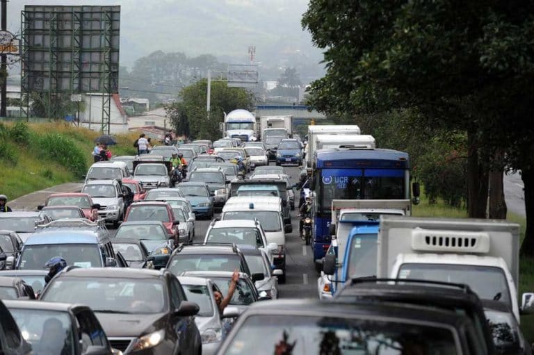Gobierno extiende por un año directriz de teletrabajo para contrarrestar el congestionamiento vial