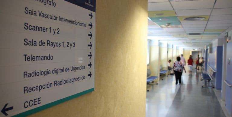Detenido un turista con orden de aislamiento que intentó salir del país