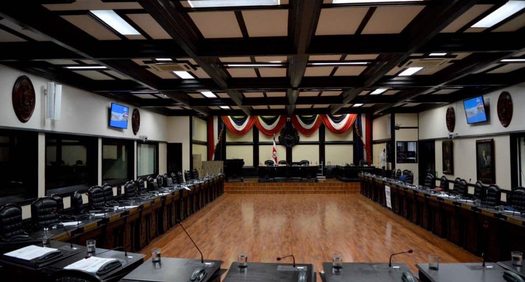 Imagen principal del artículo: Diputados boicotean dos proyectos sobre derechos humanos y ponen la mira en campañas del PAC