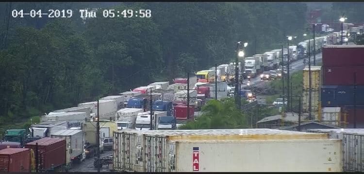 Gobierno toma acciones de emergencia ante colapso vial causado por atrasos en la terminal de APM Terminals