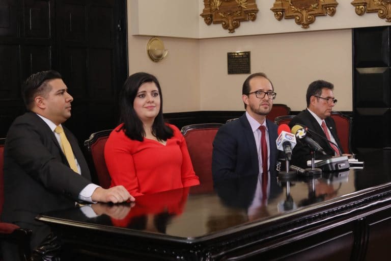 ¿Revive C.E.R.R.A.R? "Superministerio" de ayudas sociales acabaría con 16 instituciones