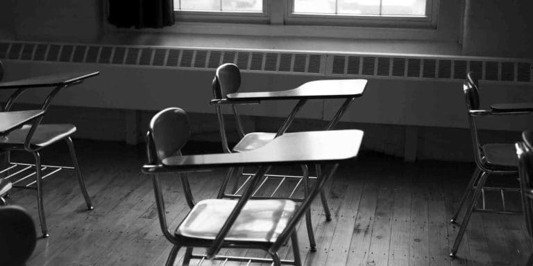 Pueblo Soberano propone usar superávits universitarios en sedes regionales y amenaza con prohibir fundaciones