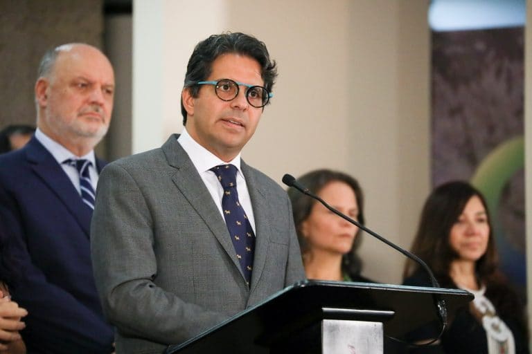 Exministro de Educación, Edgar Mora, analiza precandidatura presidencial por el PAC