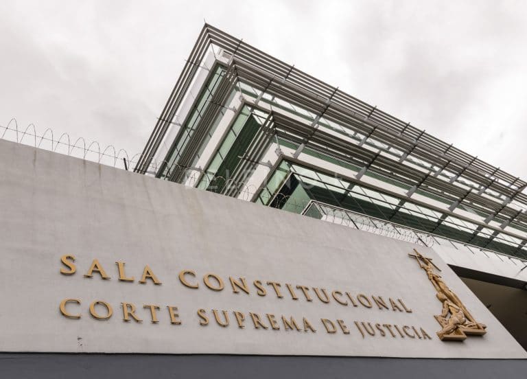 FECON interpone recurso de amparo contra la propia Sala Constitucional