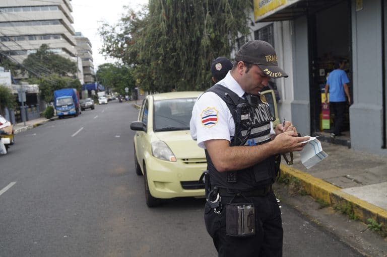 Nuevo récord de multas aplicadas durante restricción vehicular sanitaria: 2114 infracciones