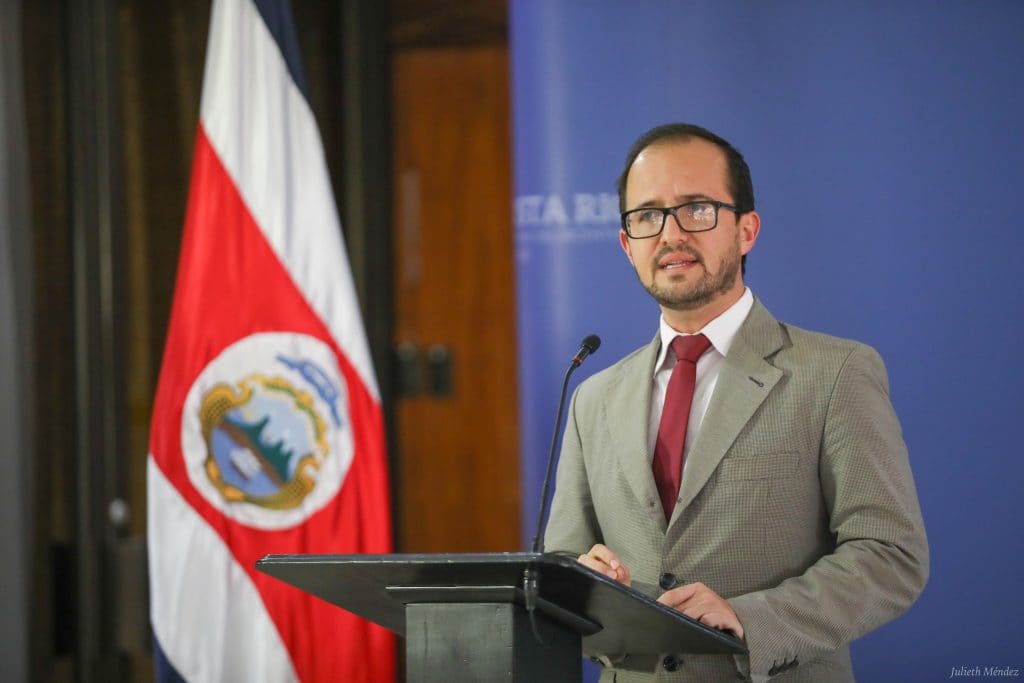 Imagen principal del artículo: IMAS desmiente a Defensoría: Sinirube no tiene datos sensibles sobre salud de la población