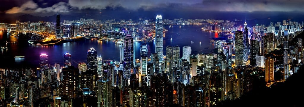 Imagen principal del artículo: China en la mira: “campos de lavado de cerebro” y elecciones en Hong Kong agitan relaciones diplomáticas chinas.