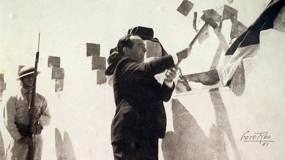 Imagen principal del artículo: A 77 años sin ejército: innovar para preservar la democracia