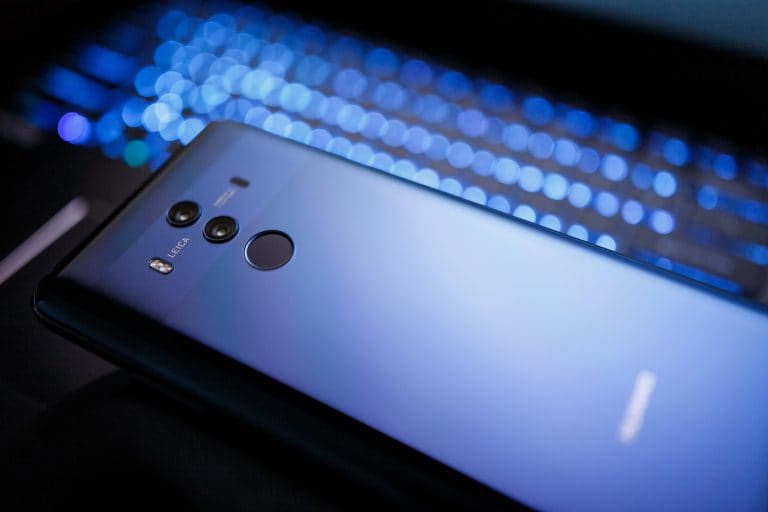 UE dice sí a Huawei y adiós al Reino Unido; OMS llama a reunión de emergencia