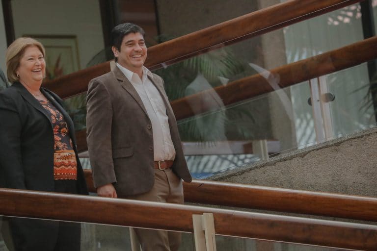 Renuncia la ministra de Turismo, María Amalia Revelo
