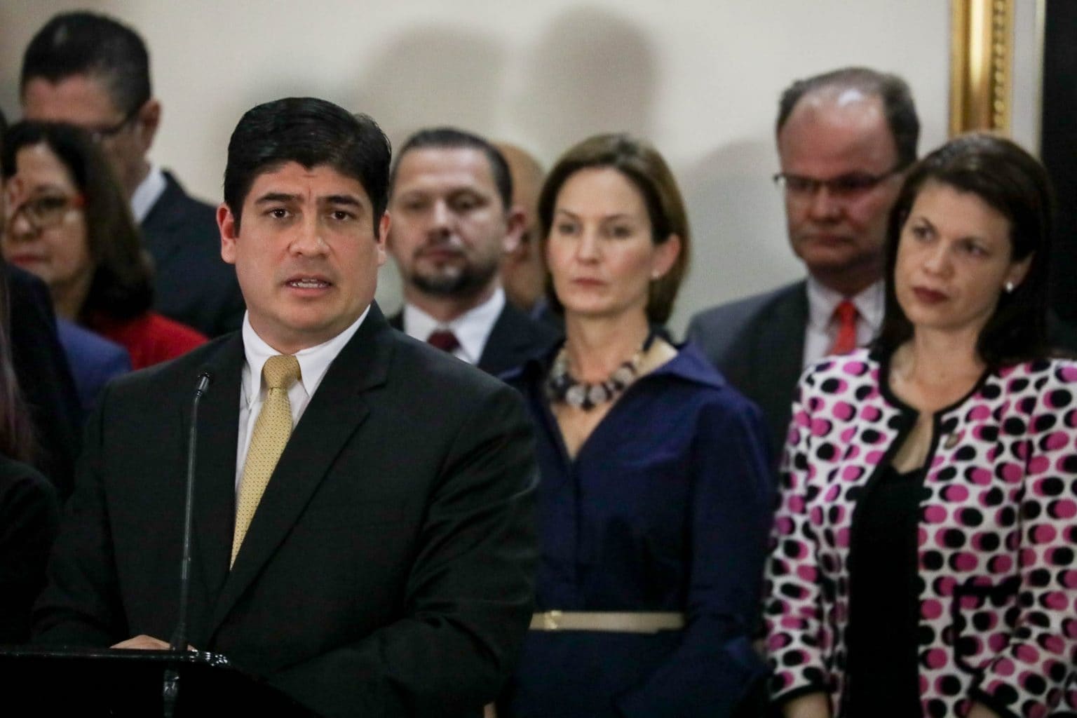 Imagen principal del artículo: Presidente conforma equipo de crisis liderado por Méndez Mata