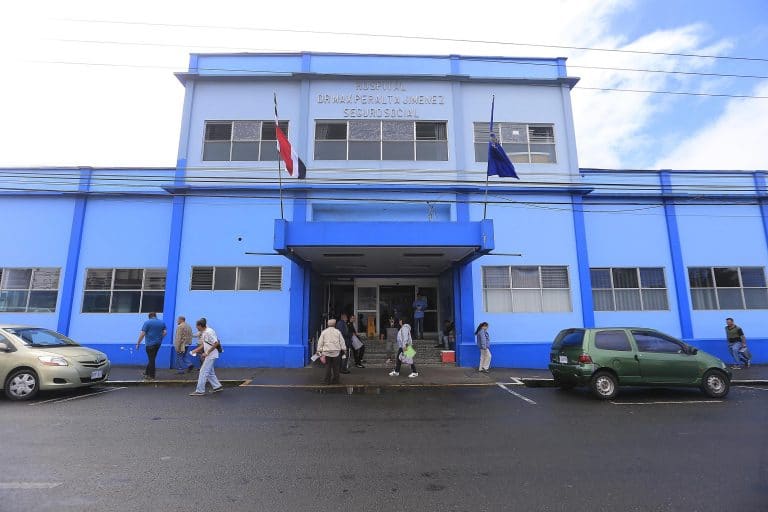 Pacientes y usuarios de hospital de Cartago deberán utilizar mascarilla para ingresar al centro médico
