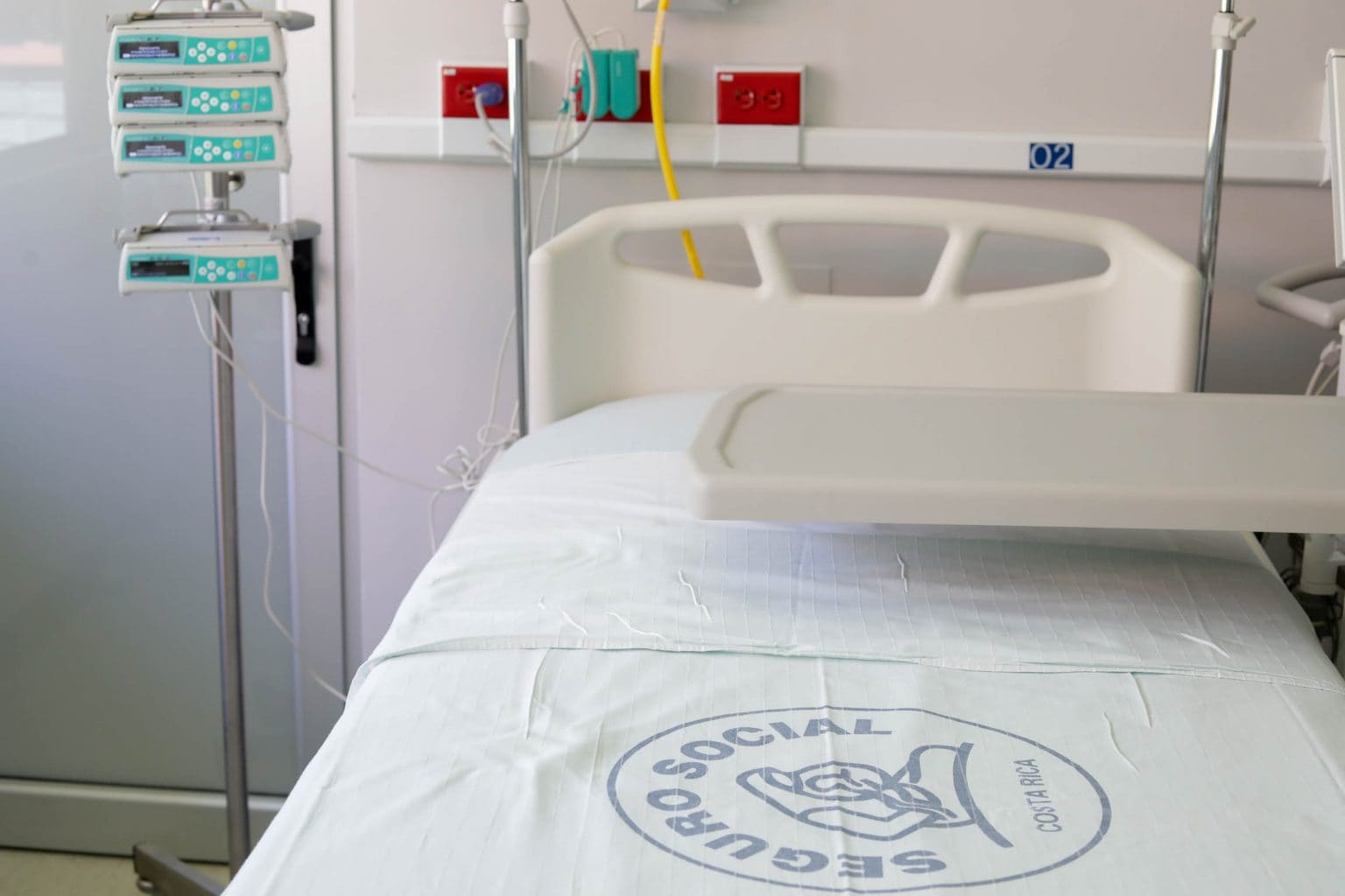 Imagen principal del artículo: Salud y CCSS alertas por brote por Ralstonia mannitolilytica en algunos hospitales del país