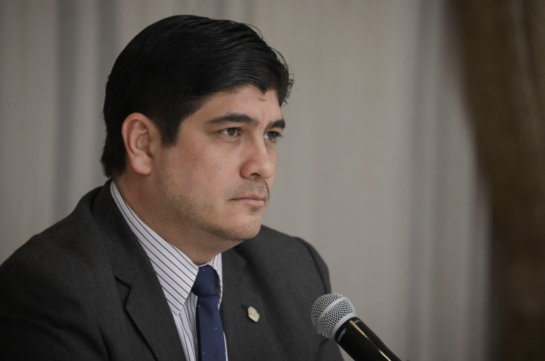 Martillo y baile: la estrategia que plantea el Ejecutivo para empezar a abrir economía