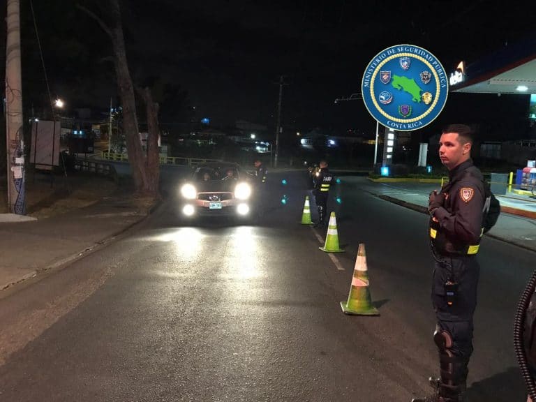 Gobierno llega a acuerdo con coligalleros y no hará operativo de restricción vehicular este lunes