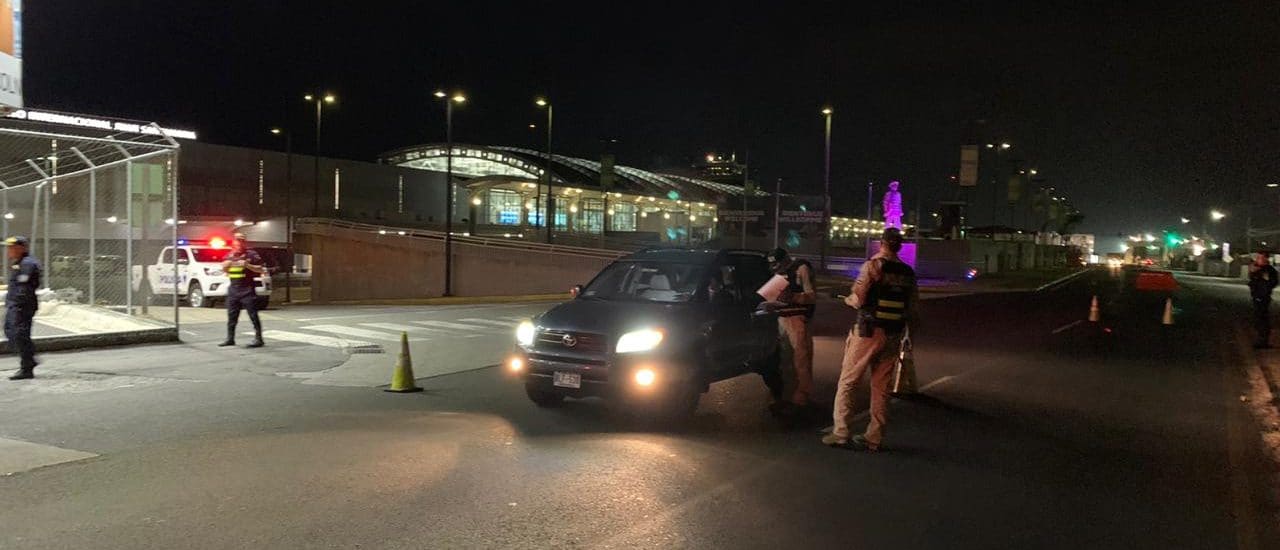 Imagen principal del artículo: Restricción vehicular volverá a empezar a las 10 de la noche a partir de mañana