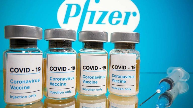 Gran Bretaña aprueba vacuna contra COVID-19