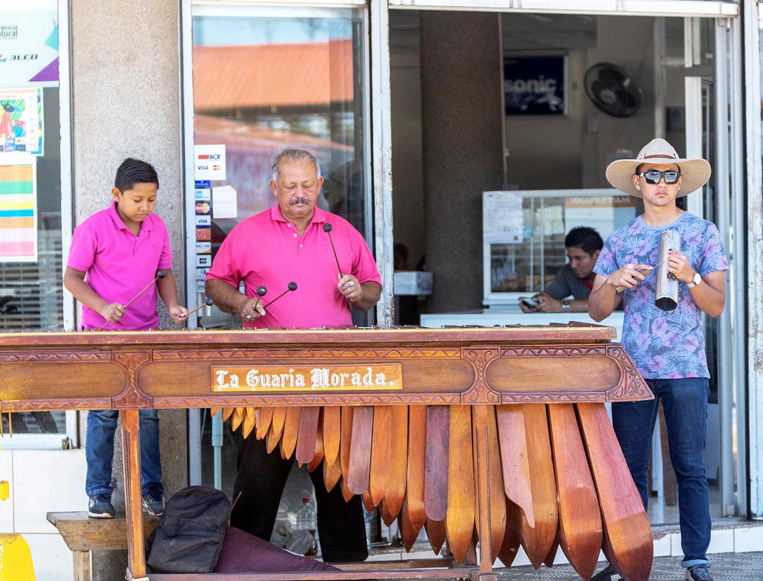 Imagen principal del artículo: Campaña "Reactivemos la Esperanza" busca dar una mano al sector turismo guanacasteco