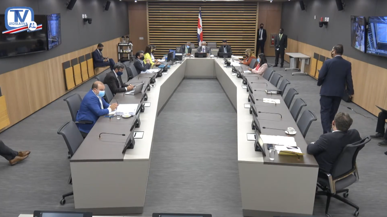 Imagen principal del artículo: Comisión devuelve al Mideplan rectoría política del empleo público y pone límites a convenciones colectivas