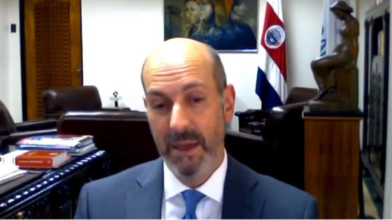 Banco Central: proyección del PIB 2021 mejorá levemente, turismo tendrá contracción adicional