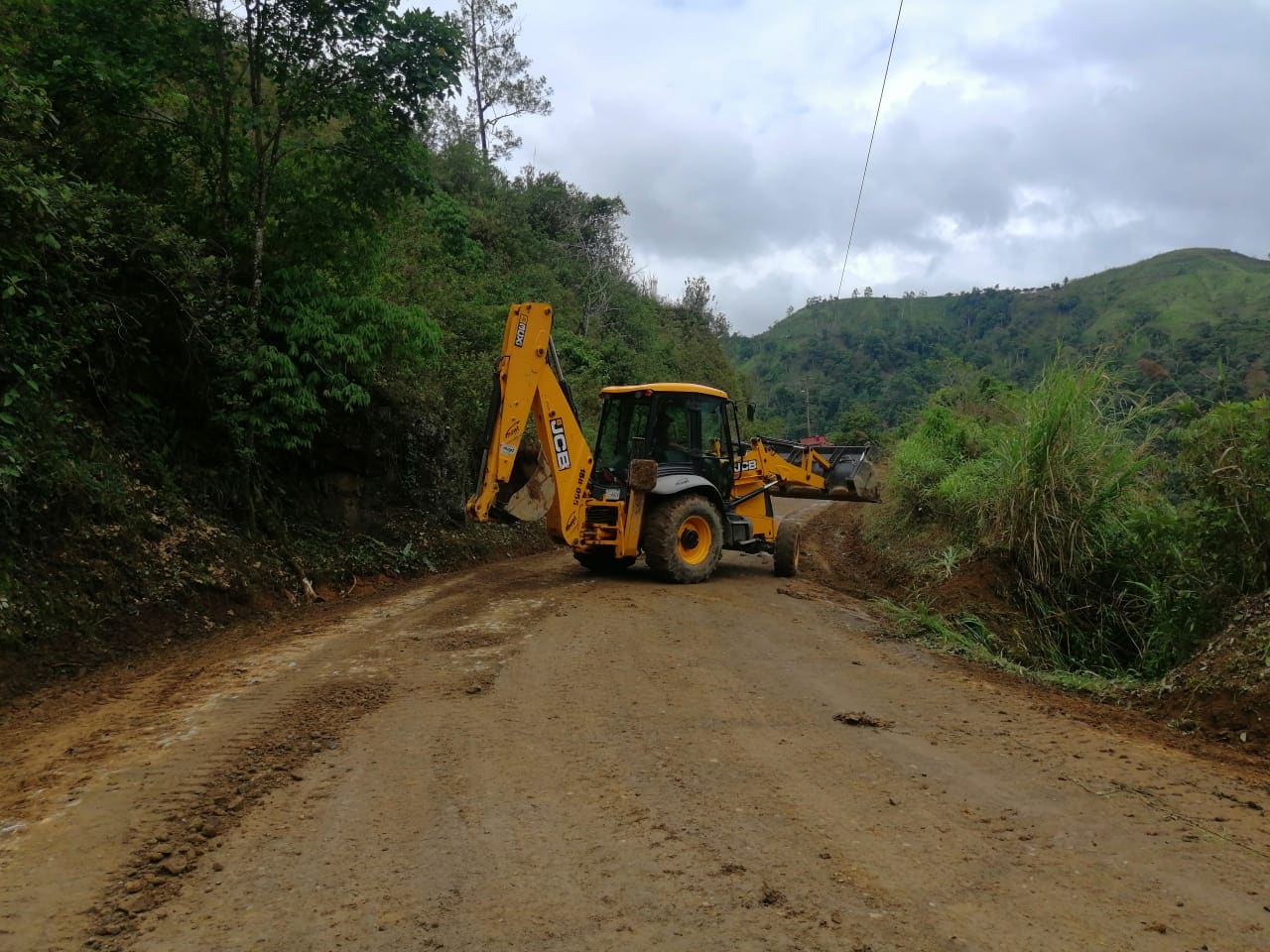 Imagen principal del artículo: Rutas turrialbeñas reciben inversión cercana a los ¢2550 millones