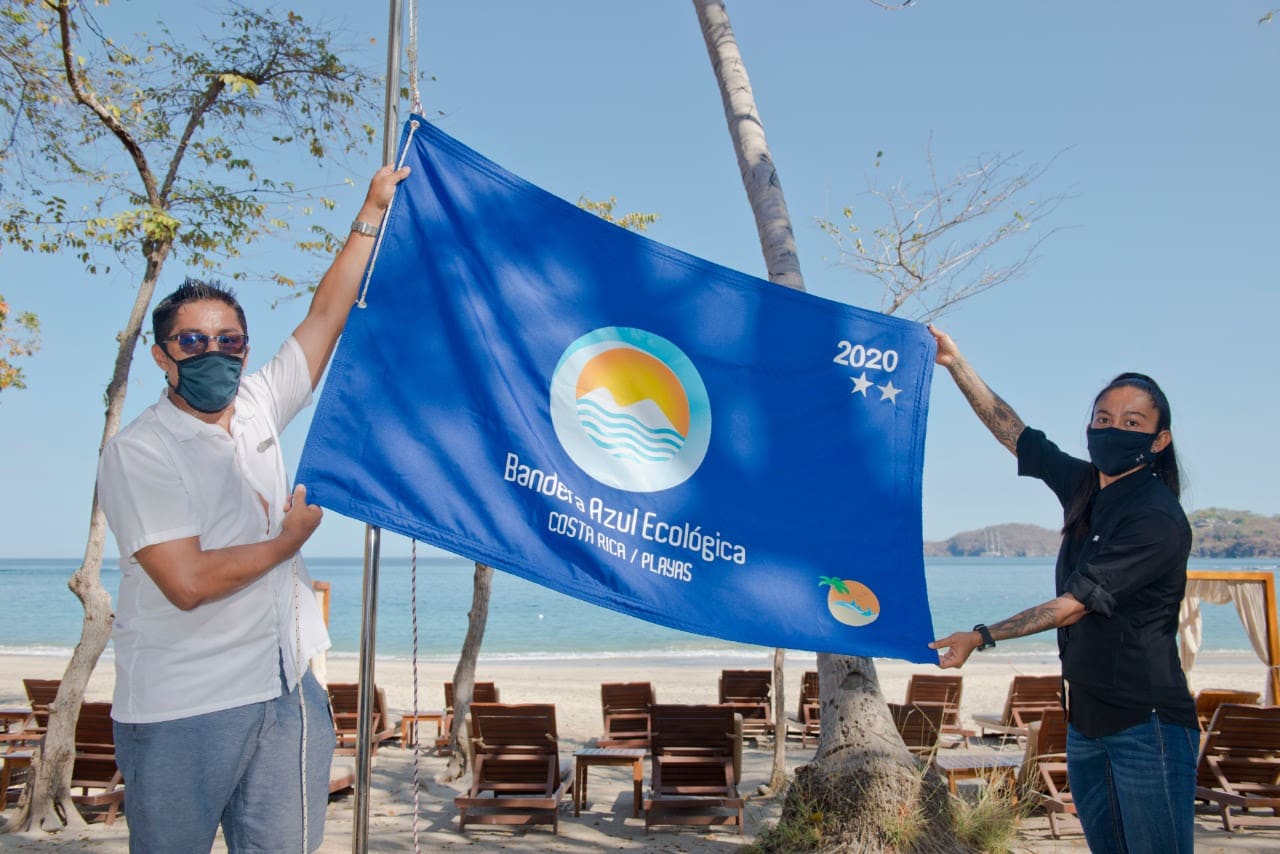 Imagen principal del artículo: Costas costarricenses alcanzan cifra histórica en Programa Bandera Azul con 138 playas galardonadas
