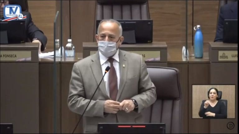 En medio de polémica, aprueban crear comisión para investigar infiltración del narco en partidos y municipalidades
