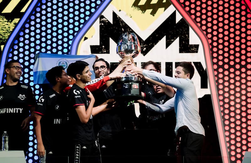 Imagen principal del artículo: Infinity Esports se consagra campeón latinoamericano de LoL y asegura lugar en el mundial