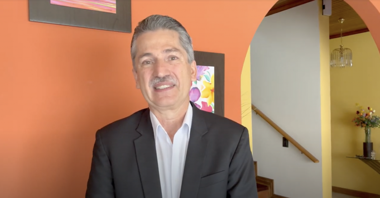 Exdiputada PAC y exviceministro del MOPT completan la fórmula presidencial de Welmer Ramos