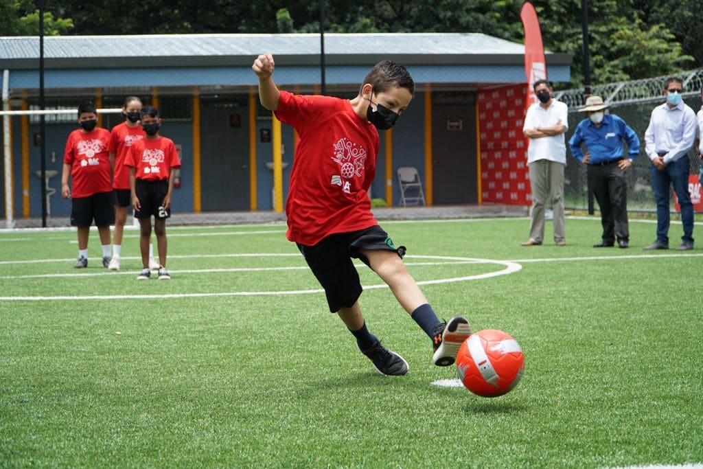 Imagen principal del artículo: Nuevo complejo deportivo en Barrio La Cruz de Liberia busca fomentar progreso social de la comunidad