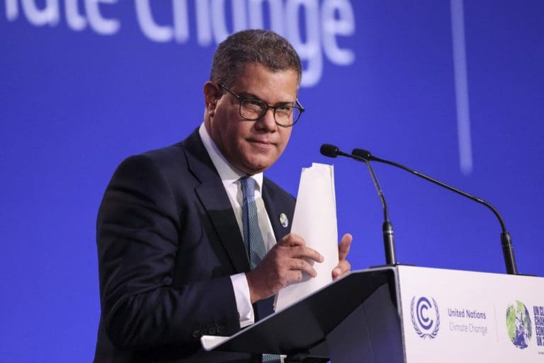 COP26 cierra con acuerdo light para "evitar" un rotundo fracaso