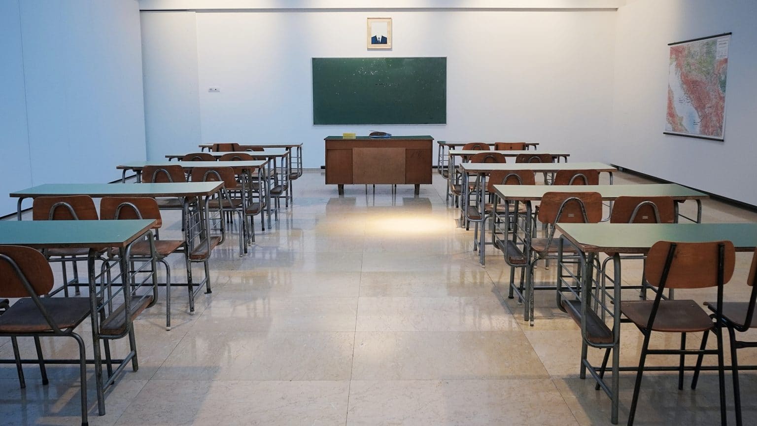Imagen principal del artículo: MEP mantendrá cerrados los centros educativos durante toda la semana