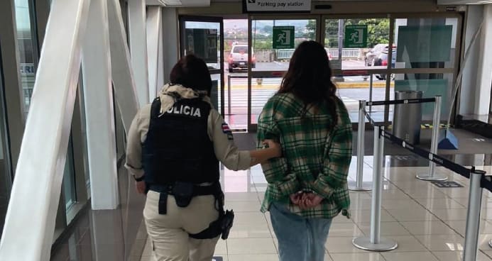 Fiscalía reporta aumento de turistas detenidos con pruebas falsas de COVID-19