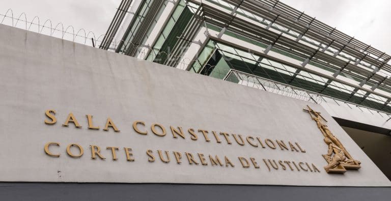 Sala IV admite a trámite cuatro acciones contra decreto de secreto de Estado