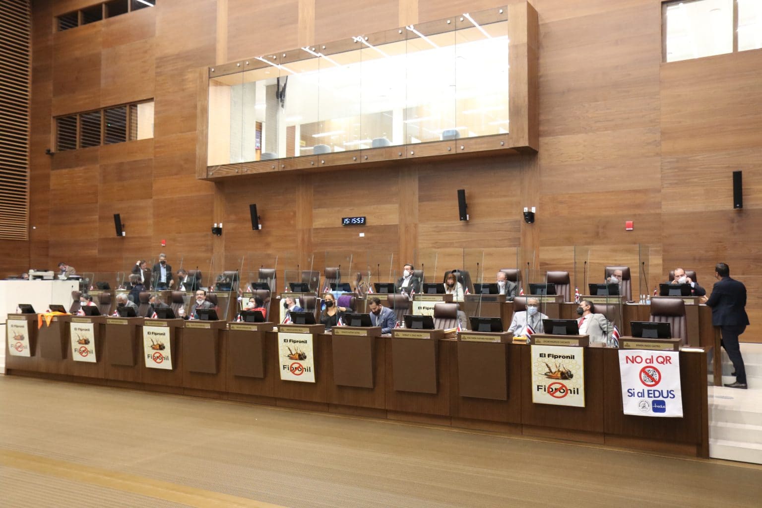 Imagen principal del artículo: Plenario aprueba 11 proyectos de ley en primer debate