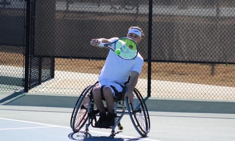 José Pablo Gil finalizó su primer torneo del año entre los mejores 16 paratenistas