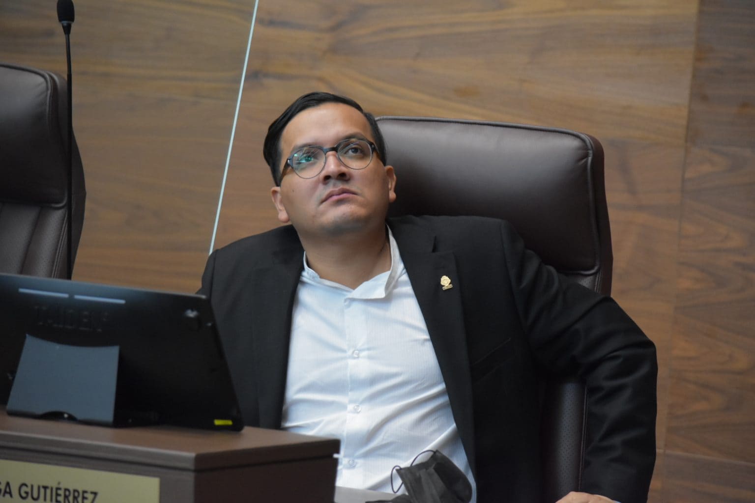 Imagen principal del artículo: Diputado del FA propone licencias con goce para padres en citas médicas de embarazo y bebés