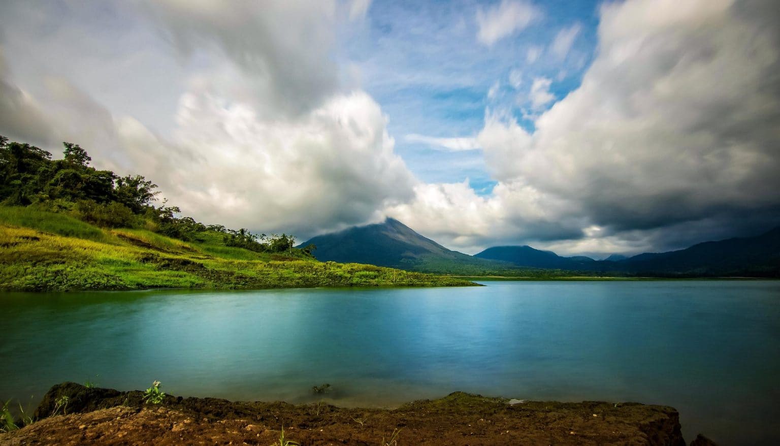 Imagen principal del artículo: Por una Costa Rica verde para el año 2030