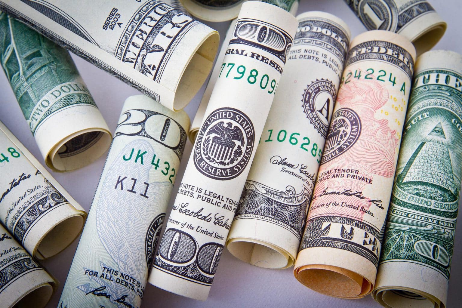 Imagen principal del artículo: Aprobada en segundo debate autorización de eurobonos por $5000 millones