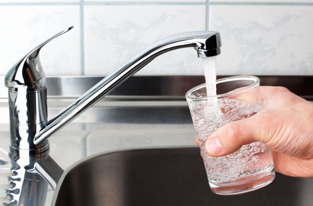 Imagen principal del artículo: Lavado de tanque dejará sin agua a más de 8 mil vecinos de San Rafael de Heredia este martes