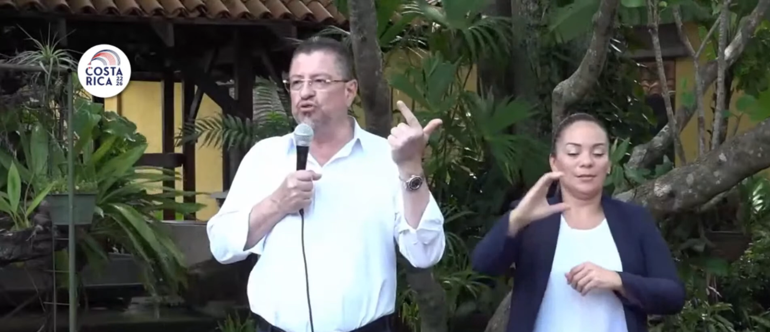Imagen principal del artículo: Ajuste salarial en la Caja incomoda al Ejecutivo