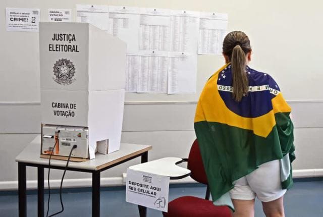 Lula y Bolsonaro cierran la primera vuelta más ajustada desde que Brasil retornó a la democracia
