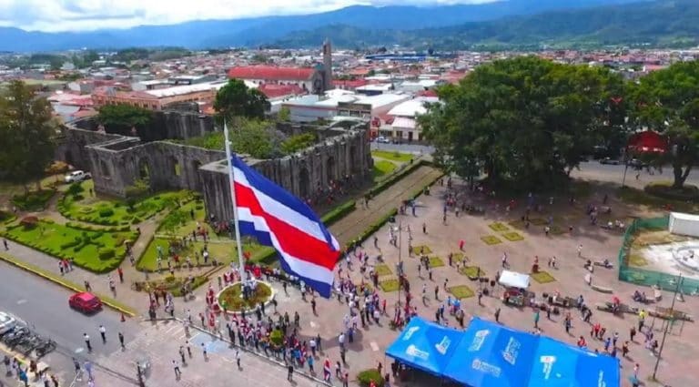 ¿Podría Costa Rica convertirse en una dictadura?