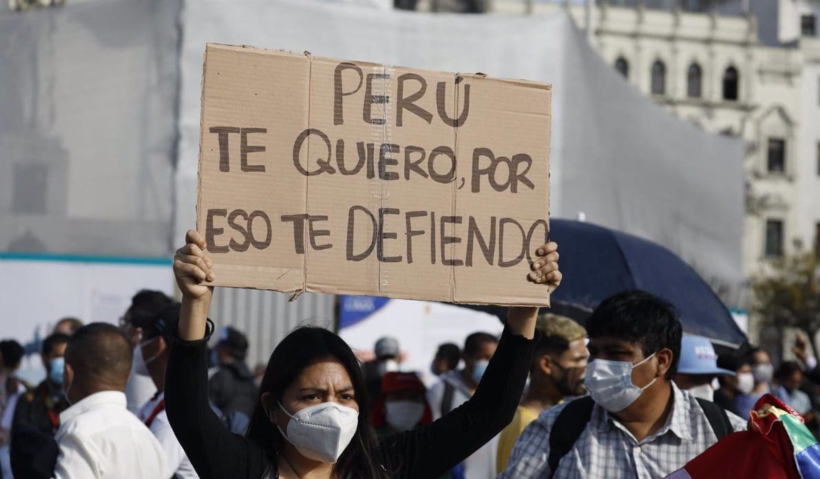 Imagen principal del artículo: Gobierno peruano declara 30 días en estado de emergencia en todo el país 