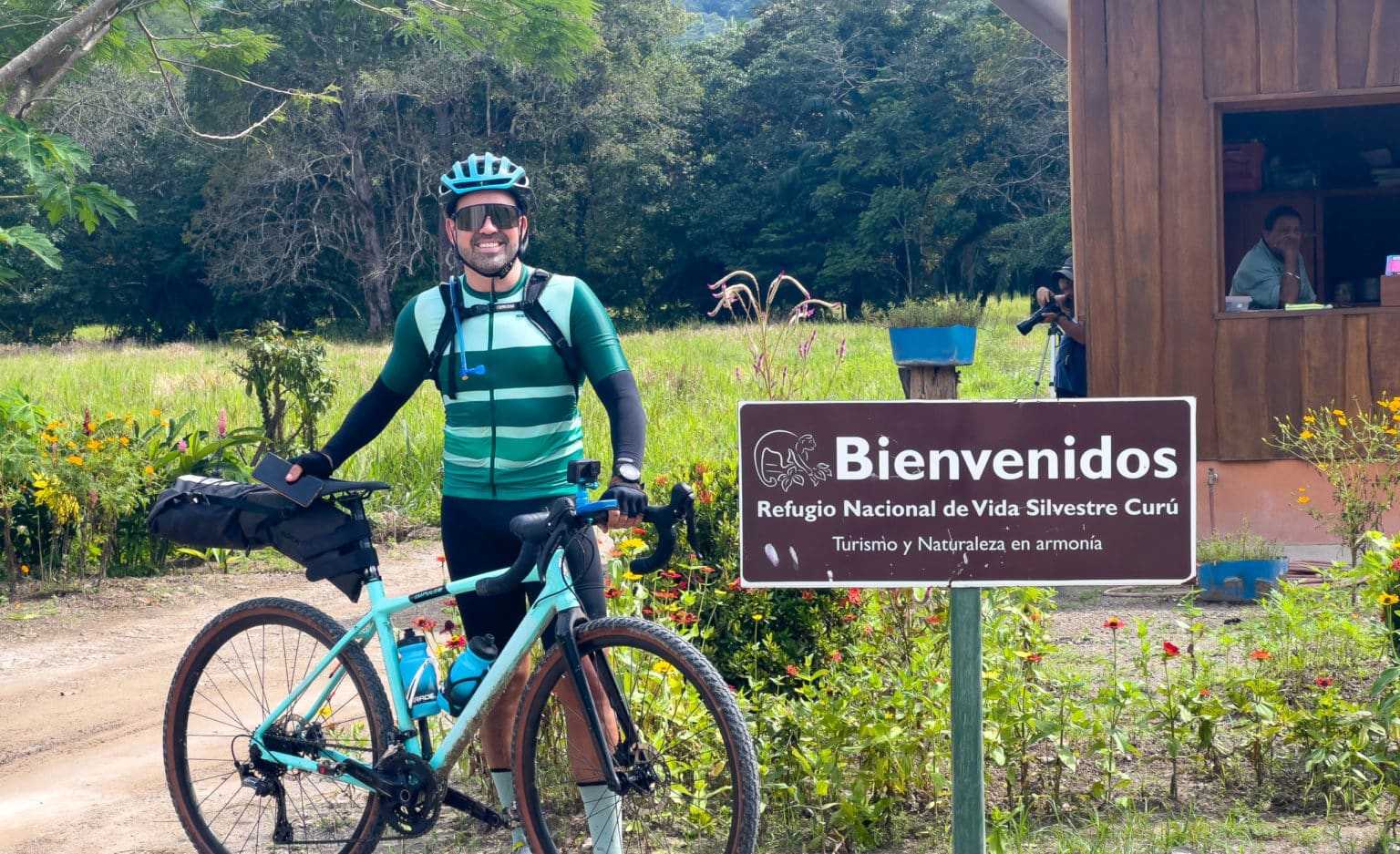 Imagen principal del artículo: Aventuras con propósito: recorriendo Costa Rica en bicicleta